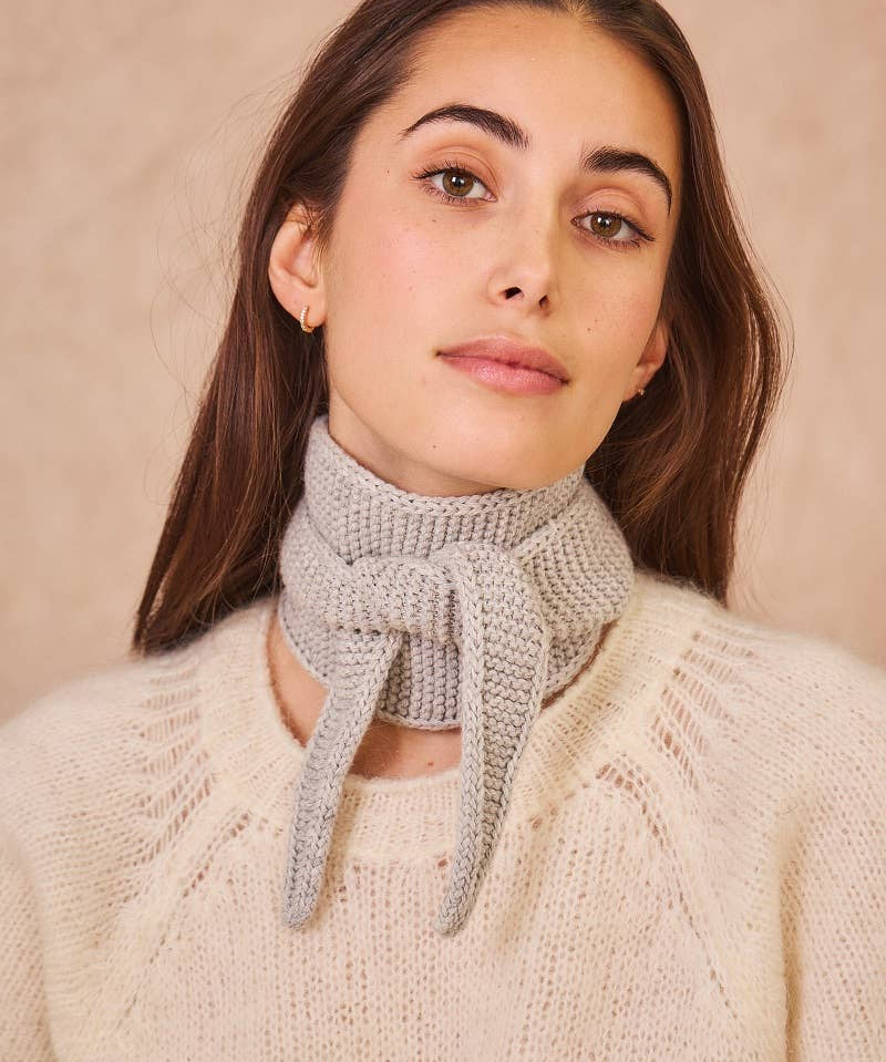 Calie Paris - Kleiner Strickschal • Helles Grau - Schal - ROSA ECK Concept Store