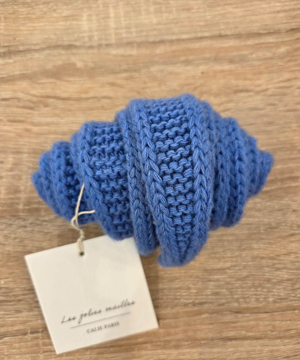 Calie Paris - Kleiner Strickschal • Himmelblau - ROSA ECK