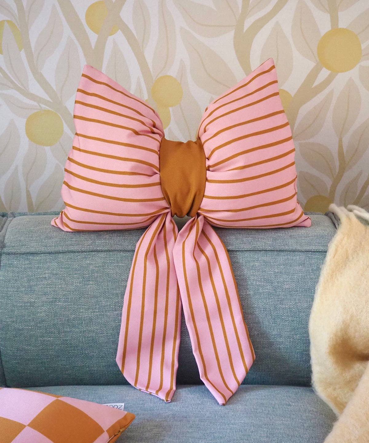 coopz - BIG BOW BERTHA Kissenbezug (40 x 60 cm) • Rosé/Caramel - ROSA ECK