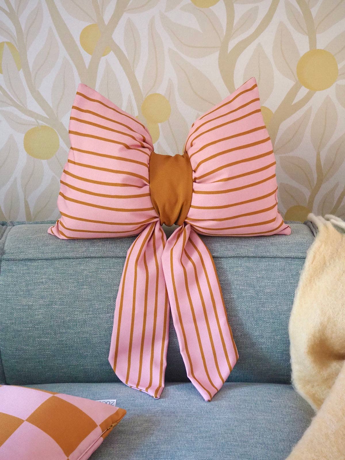 coopz - BIG BOW BERTHA Kissenbezug (40 x 60 cm) • Rosé/Caramel - ROSA ECK