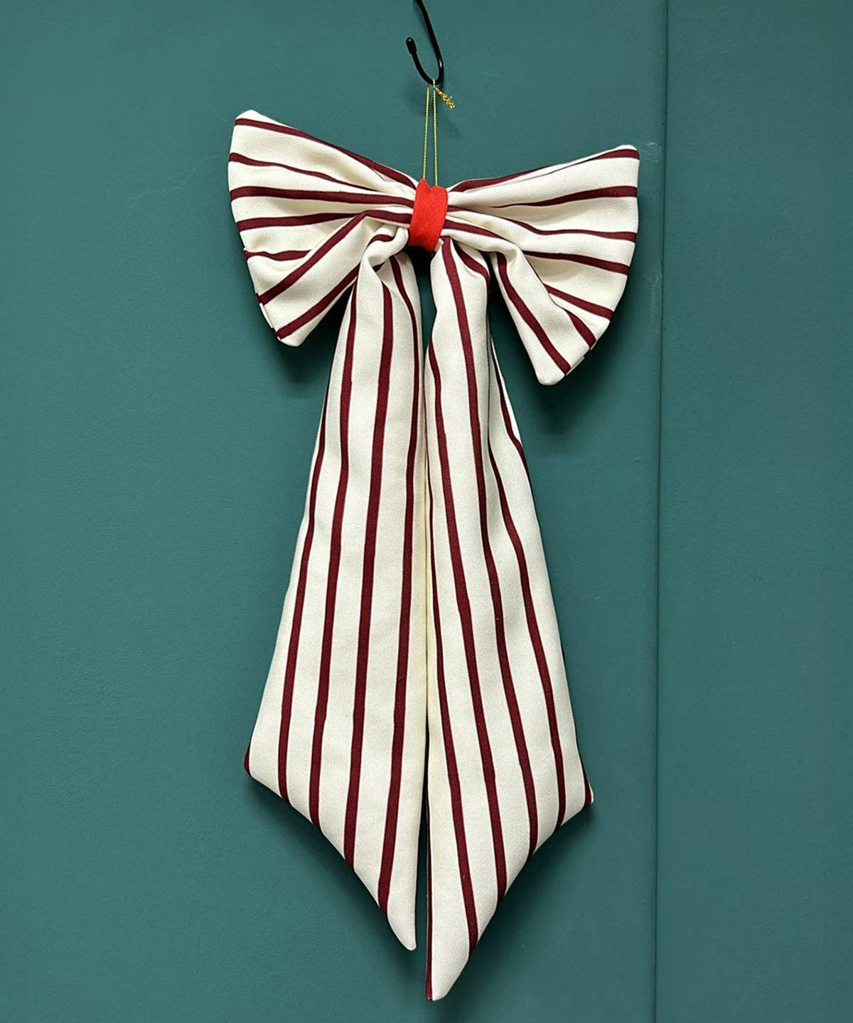 coopz - Weihnachtsschleife zum Aufhängen • Streifen Bordeaux - Dekoration - ROSA ECK