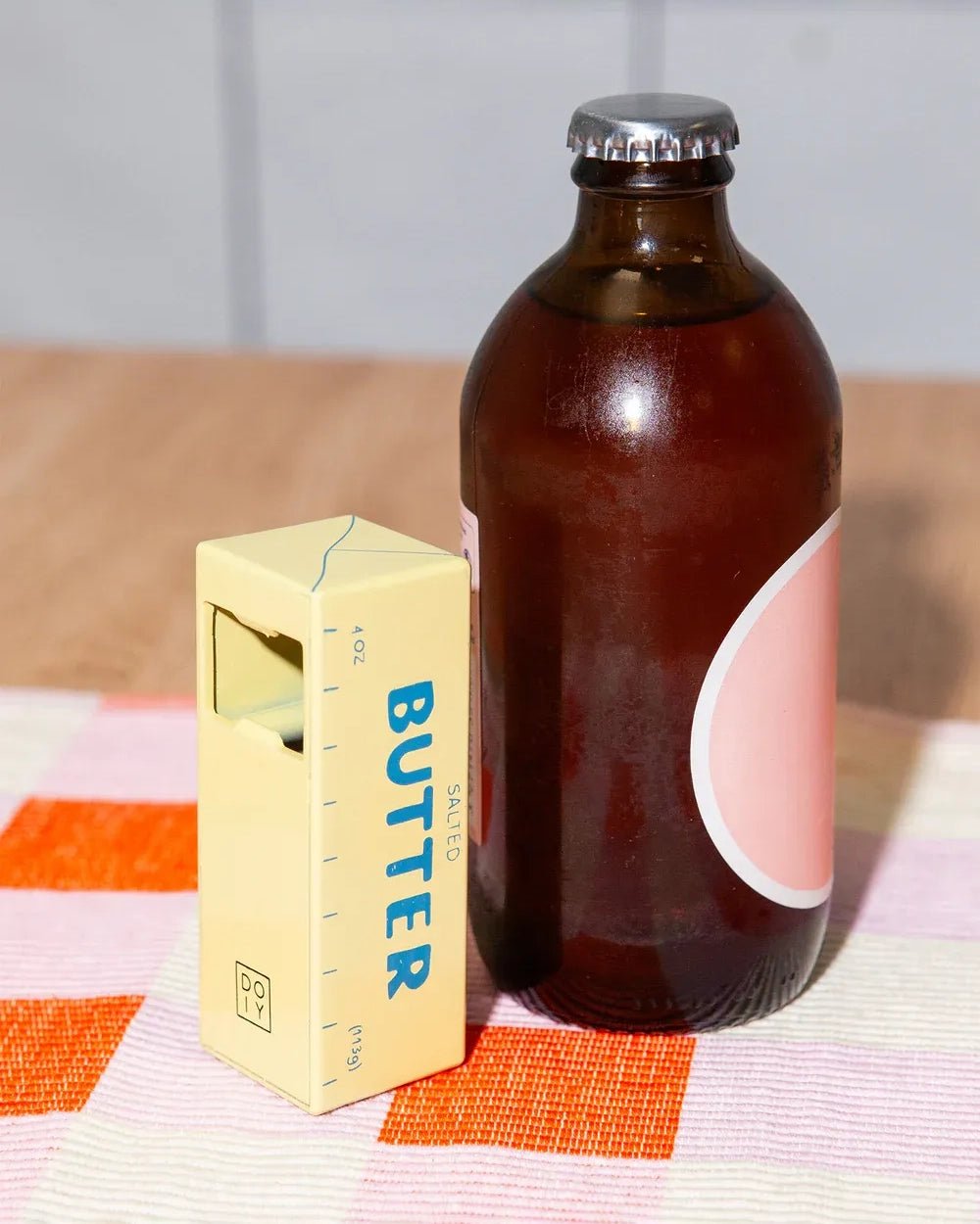 DOIY - BUTTER Flaschenöffner - Küchenzubehör - ROSA ECK