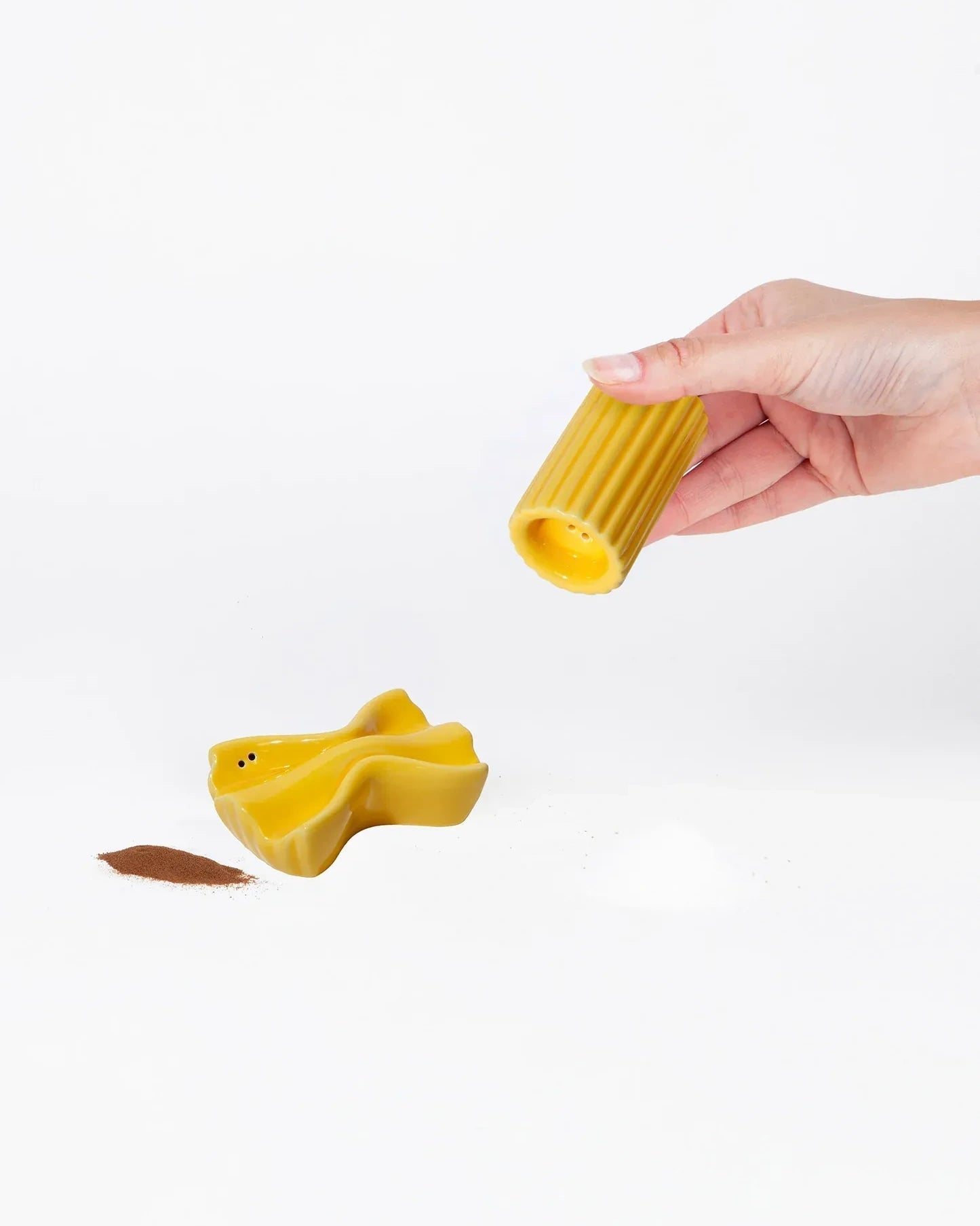DOIY - DOLCE VITA Salz - und Pfefferstreuer (2er - Set) • Farfalle & Macaroni - ROSA ECK