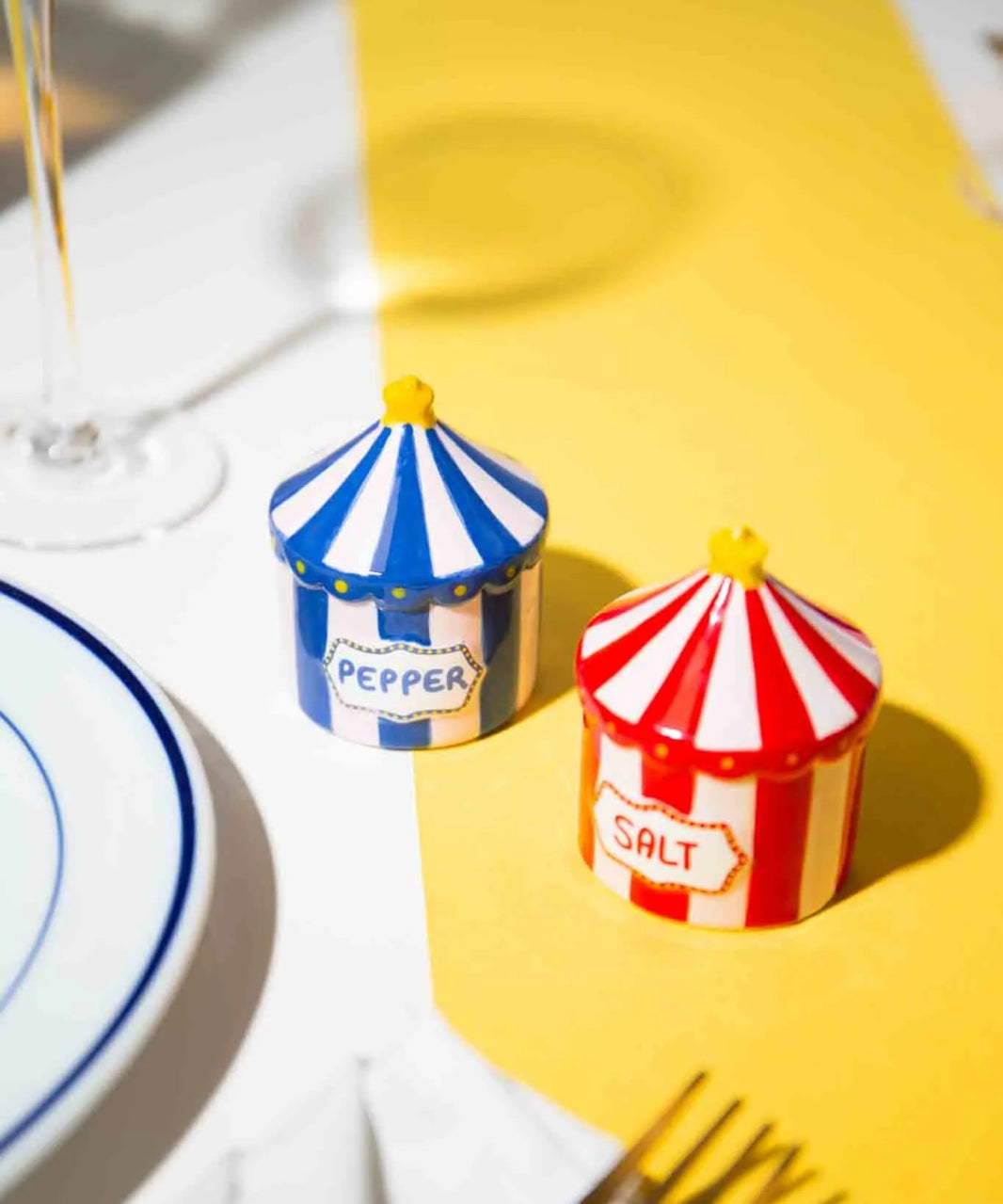 DOIY - FUNFAIR Salz - und Pfefferstreuer (2er - Set) - Salz - & Pfefferstreuer - ROSA ECK