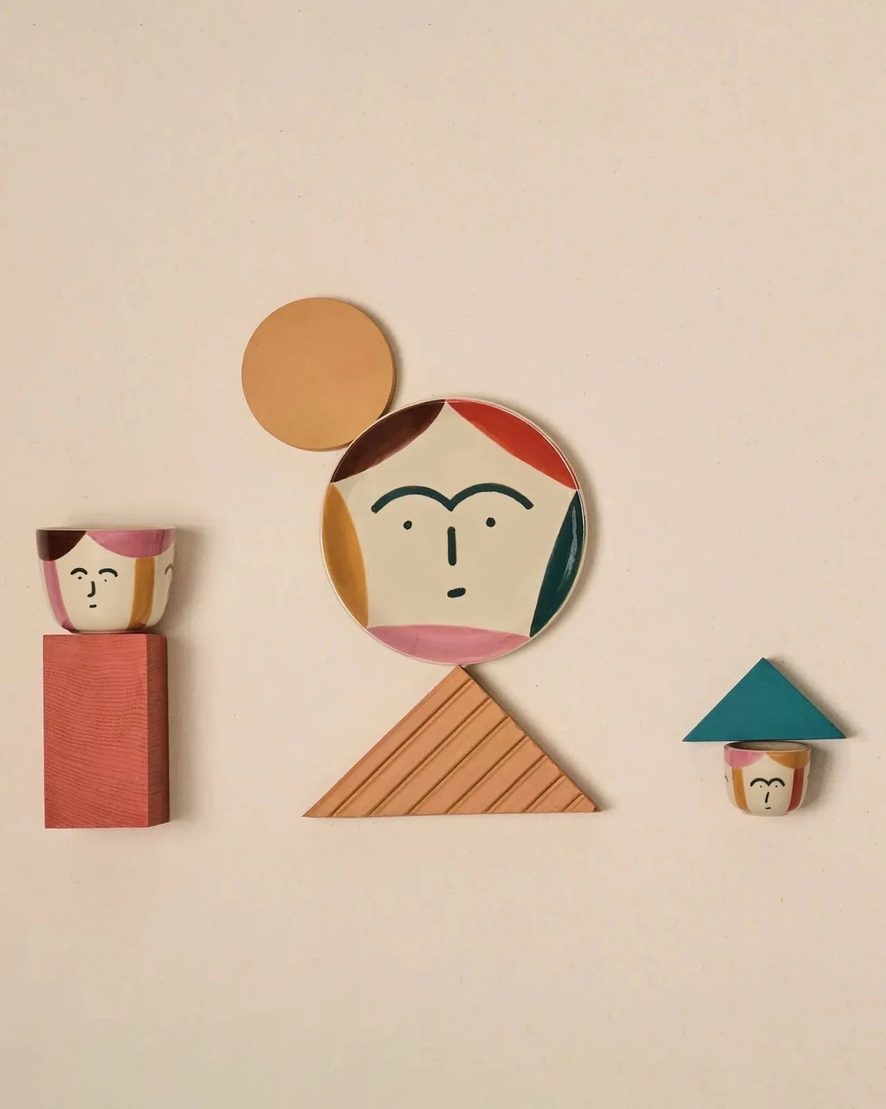 Donna Wilson - FREYA FACE Tasse - Kaffee - und Teetasse - ROSA ECK