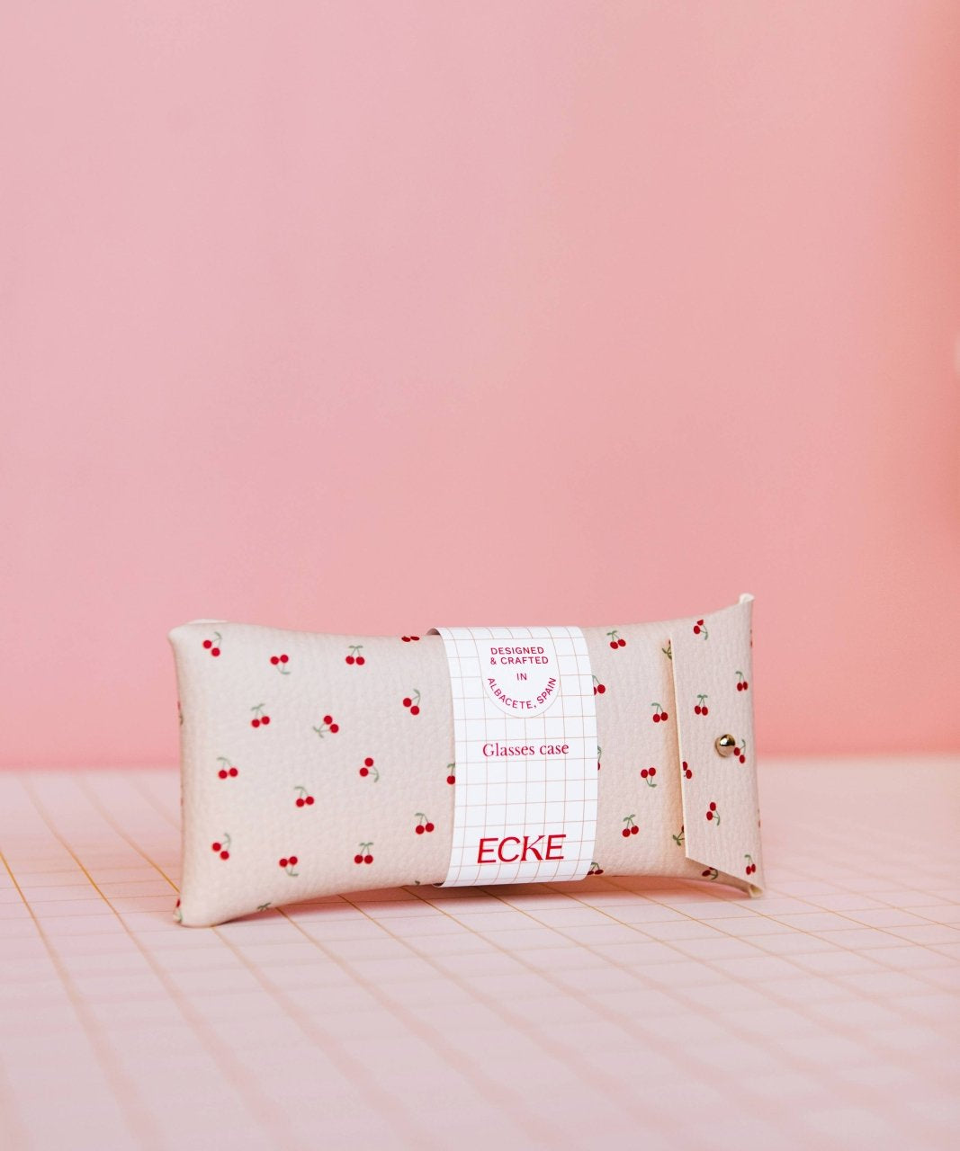 ECKE - CEREZAS Brillen - Etui • Kirschen - Nude - Brillen - Etui - ROSA ECK Concept Store
