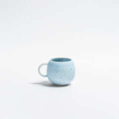 Egg Back Home - NEW PARTY Große Tasse rund (500 ml) • Soft Blue - ROSA ECK