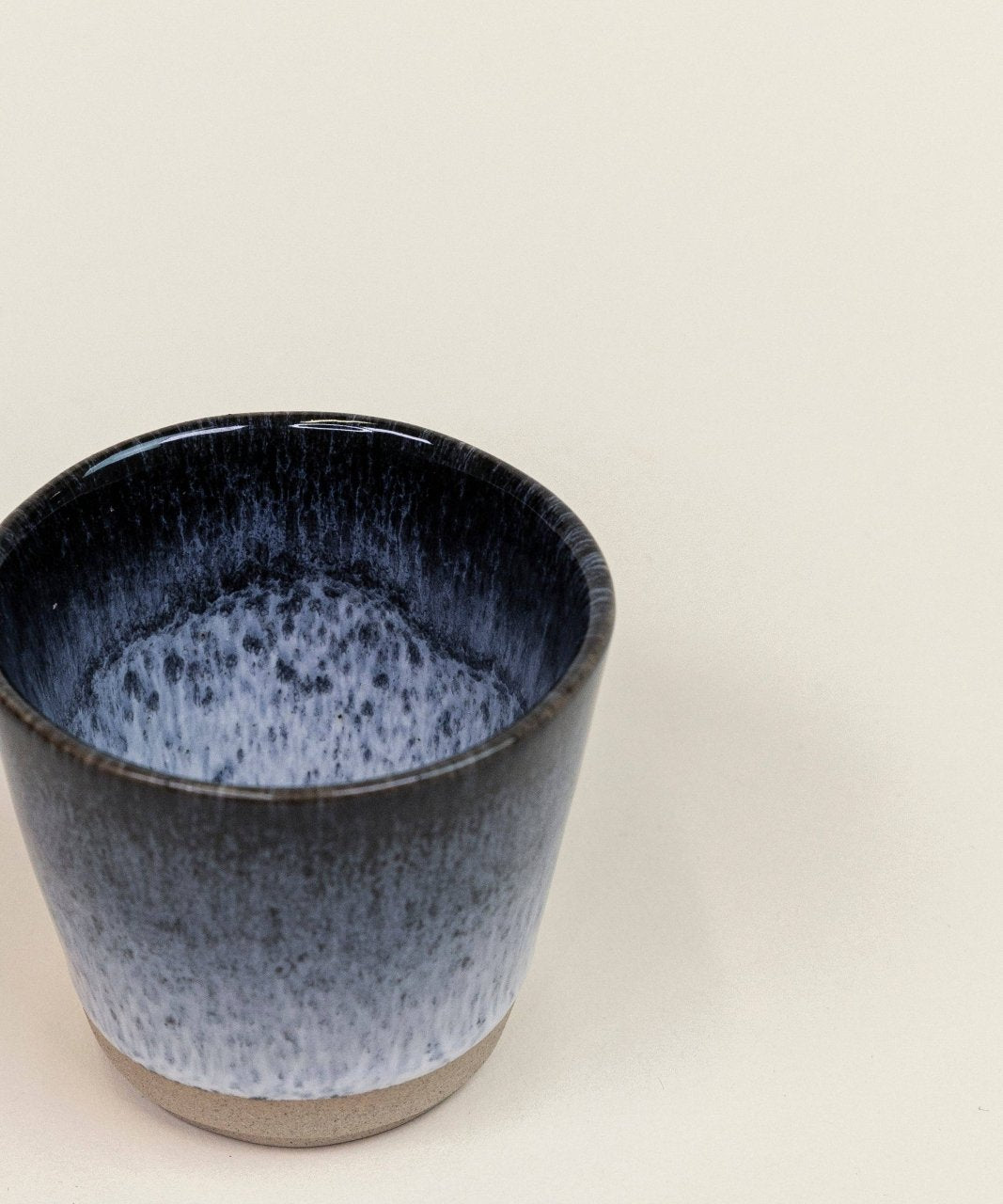grain by grain - Espressotasse • Sombra - ROSA ECK