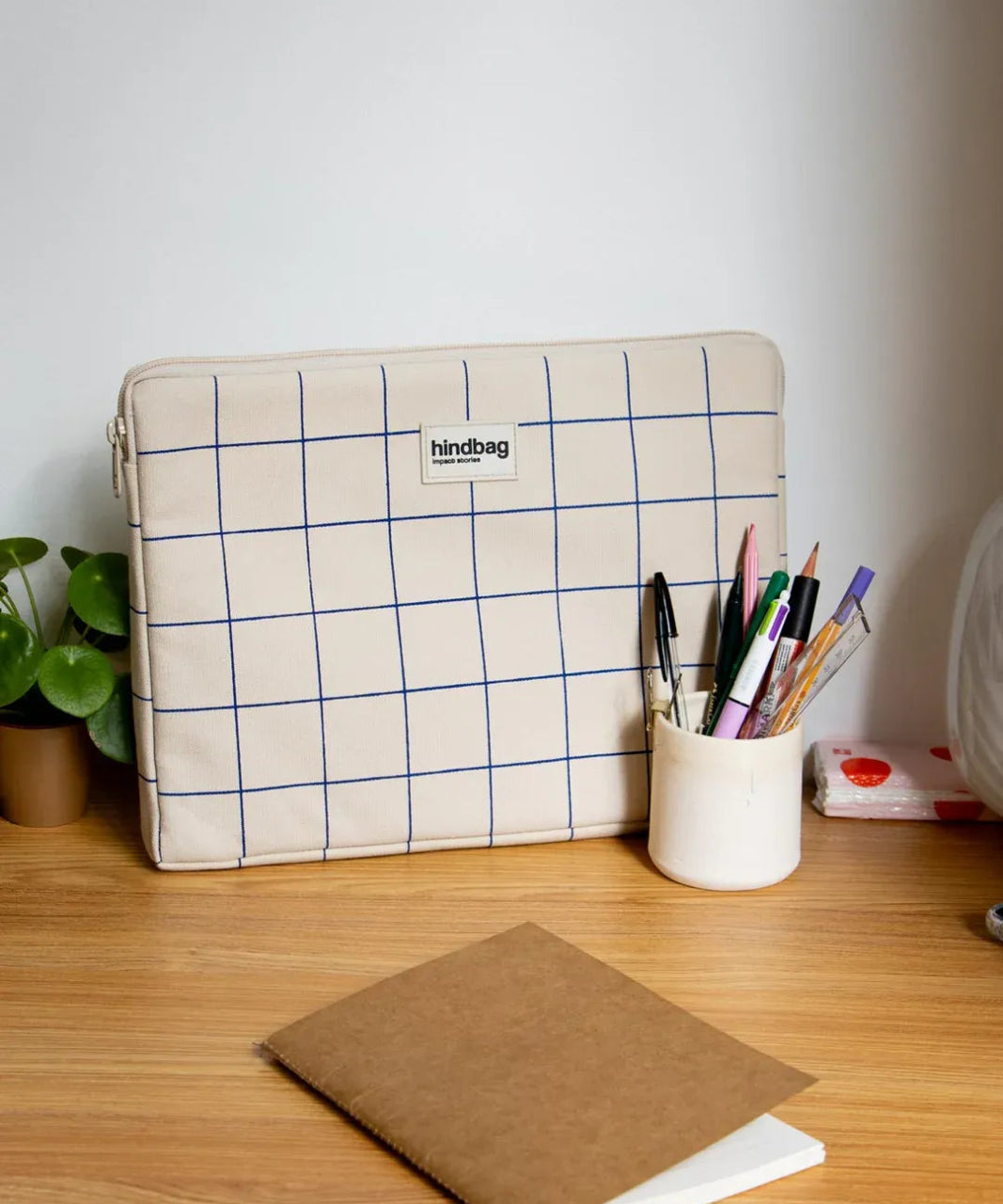 Hindbag - AVA S Laptophülle (13/14 Zoll) • Karo Ecru / Blau - Laptoptasche - ROSA ECK
