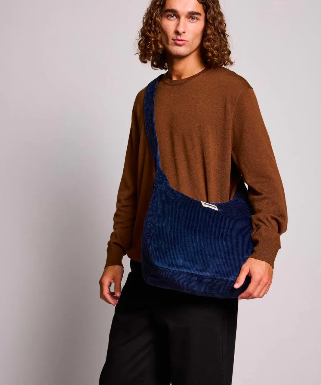 Hindbag - CLAIRE Hobo - Tasche • Cord Marineblau - Schultertasche - ROSA ECK
