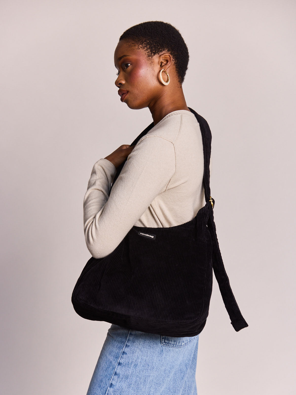 CLAIRE Hobo-Tasche • Cord Schwarz