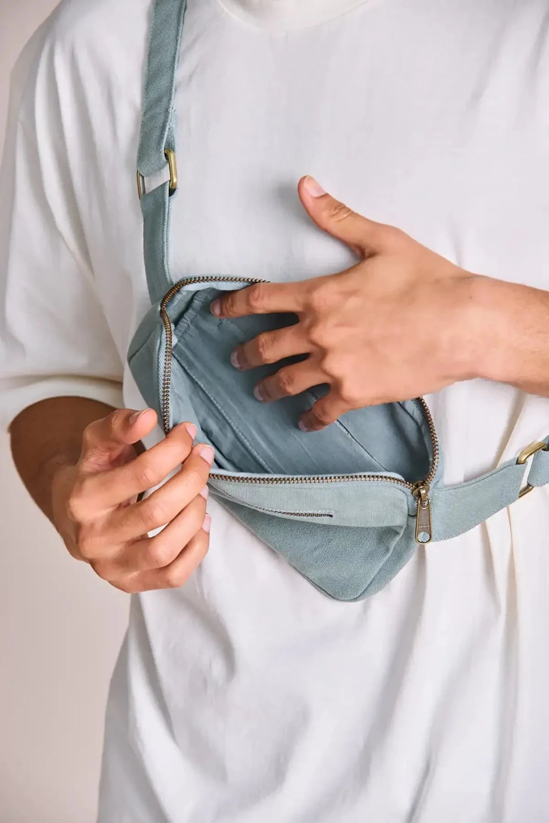 Hindbag - HARRY Bauchtasche • Salbeigrün - ROSA ECK