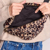 Hindbag - OLIVIA Bauchtasche • Teddy Leopard - Bauchtasche - ROSA ECK
