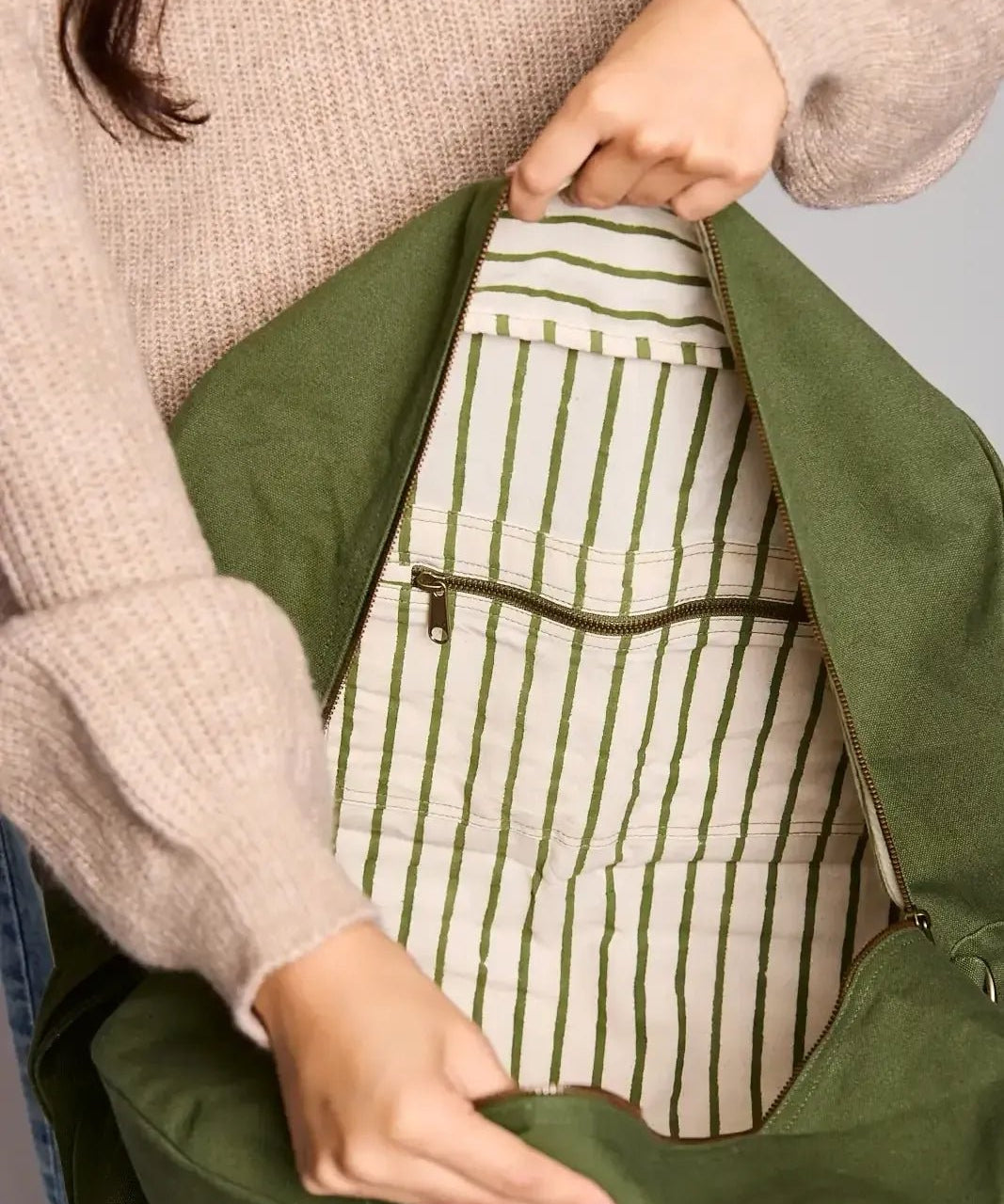 Hindbag - YVES Große Reisetasche | Olivgrün - Tasche - ROSA ECK Concept Store