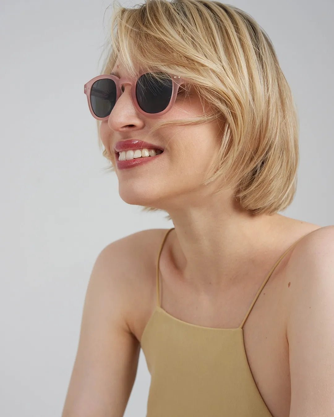 IZIPIZI - C SUN Sonnenbrille • Pink - Sonnenbrille - ROSA ECK Concept Store