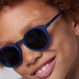 IZIPIZI - d JUNIOR SUN Kinder - Sonnenbrille • Navy Blue - Sonnenbrille - ROSA ECK