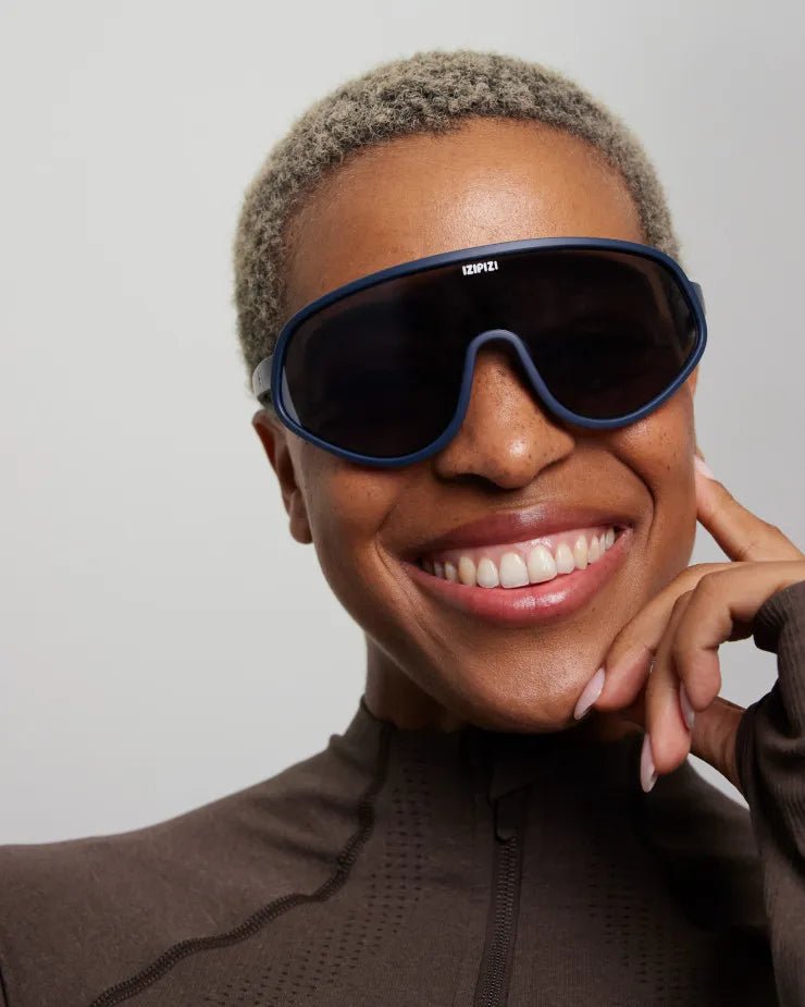 IZIPIZI - SPEED Fahrradbrille • Night Blue All Weather - ROSA ECK