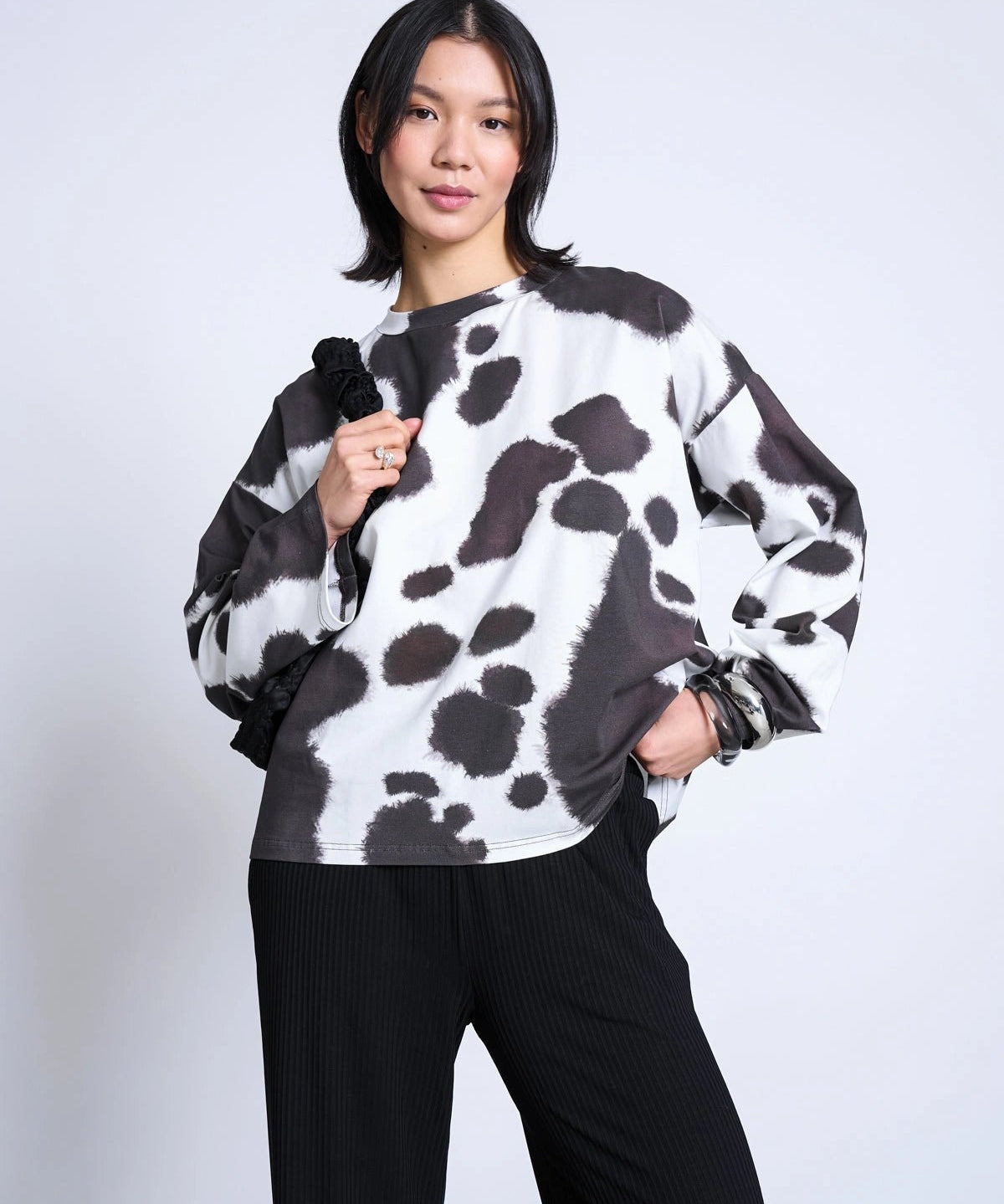 JAN 'N JUNE - CAMIA Oversized-Longsleeve • Cow Print - ROSA ECK