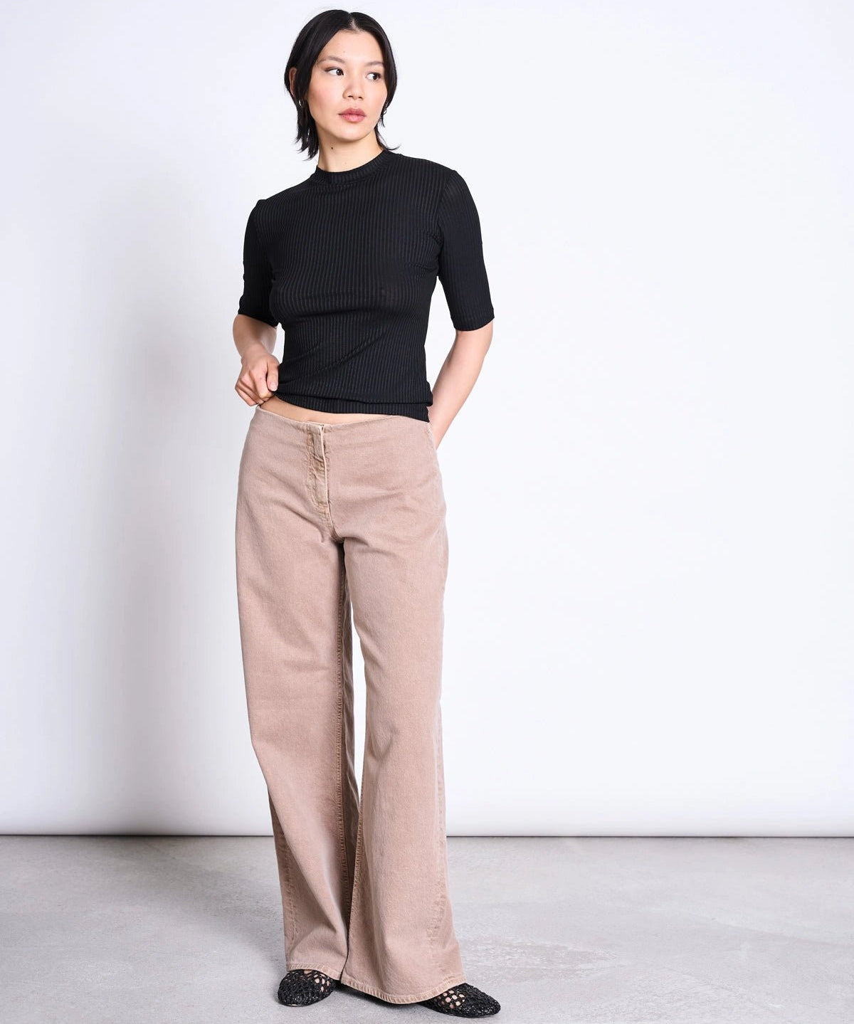JAN 'N JUNE - NINA Ripp-T-Shirt aus Lyocell • Black - ROSA ECK