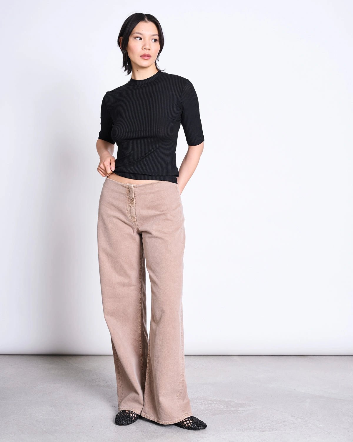 JAN 'N JUNE - NINA Ripp-T-Shirt aus Lyocell • Black - ROSA ECK