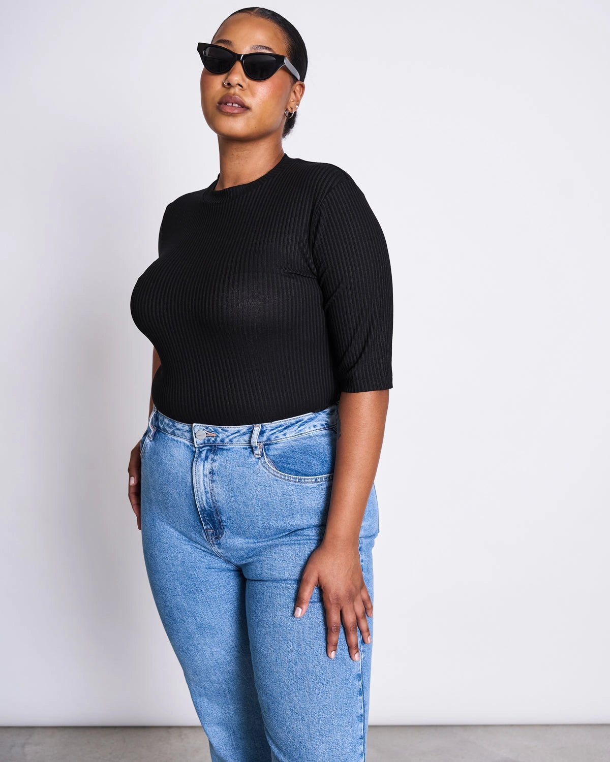JAN 'N JUNE - NINA Ripp-T-Shirt aus Lyocell • Black - ROSA ECK