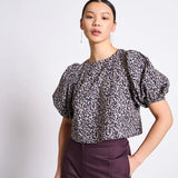 JAN ‘N JUNE - OLMOS Kurze Bluse aus Bio - Baumwolle • Leo Print - ROSA ECK Concept Store