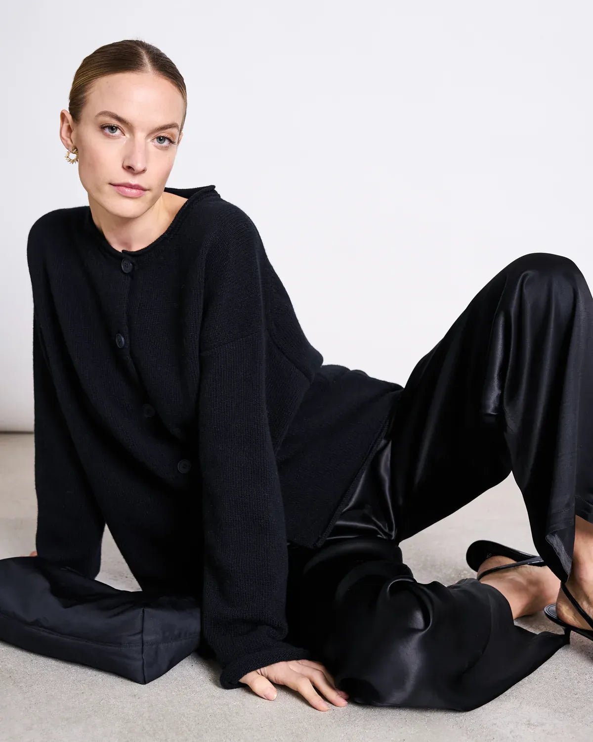 JAN ‘N JUNE - TINCO Cardigan Oversized Merino • Schwarz - Cardigan - ROSA ECK Concept Store