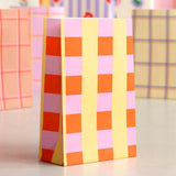 Kado Design - Geschenktüte mit Boden • Kariert Gelb/Orange/Rosa - ROSA ECK