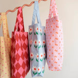 Kado Design - Tragetasche aus Baumwolle • Gänseblümchen (Anne Pascal) - Tasche - ROSA ECK