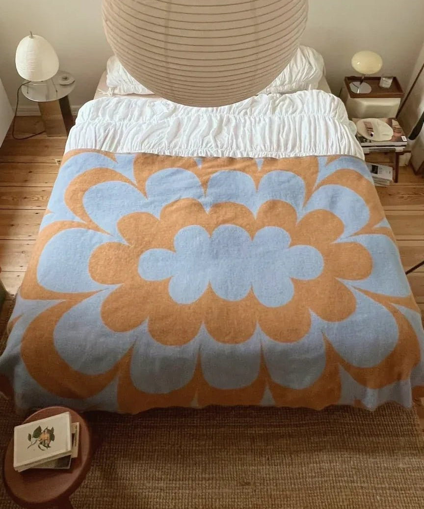 KLEKKS - KLEKKS NO. 30 Wolldecke in Hellblau/Orange - Sofadecke - ROSA ECK