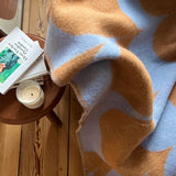 KLEKKS - KLEKKS NO. 30 Wolldecke in Hellblau/Orange - Sofadecke - ROSA ECK