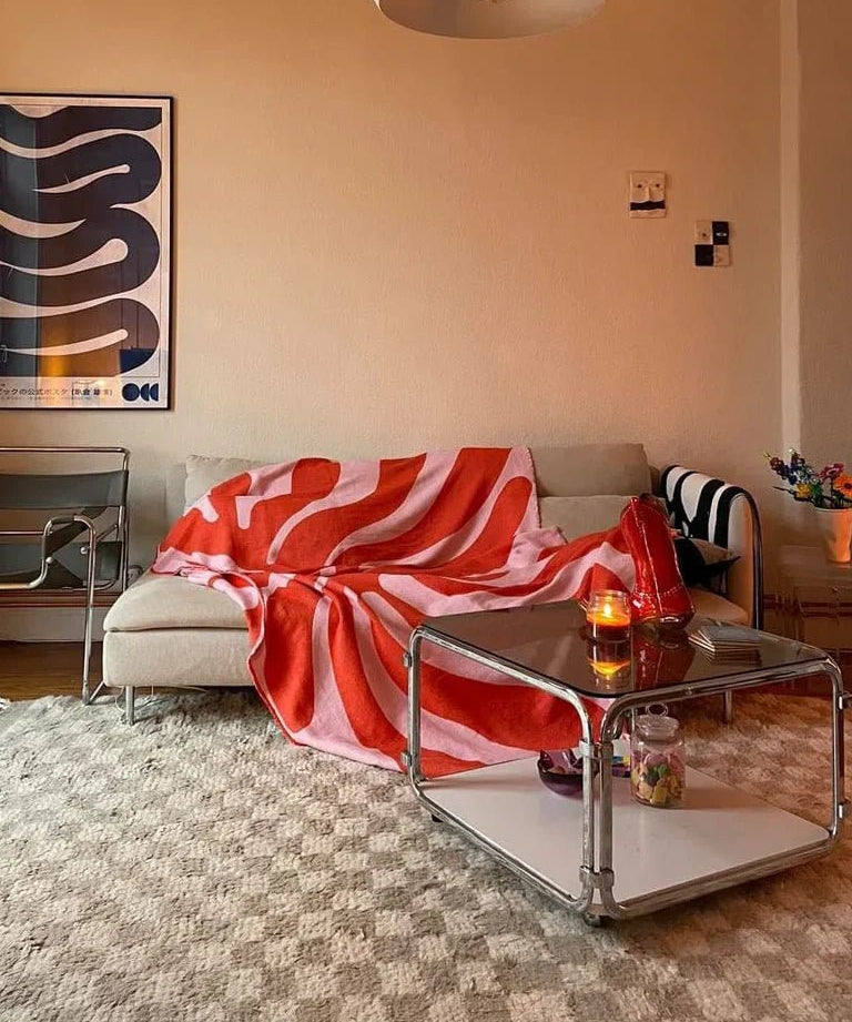 KLEKKS - KLEKKS NO. 5 Baumwolldecke in Rot/Rosa - Sofadecke - ROSA ECK