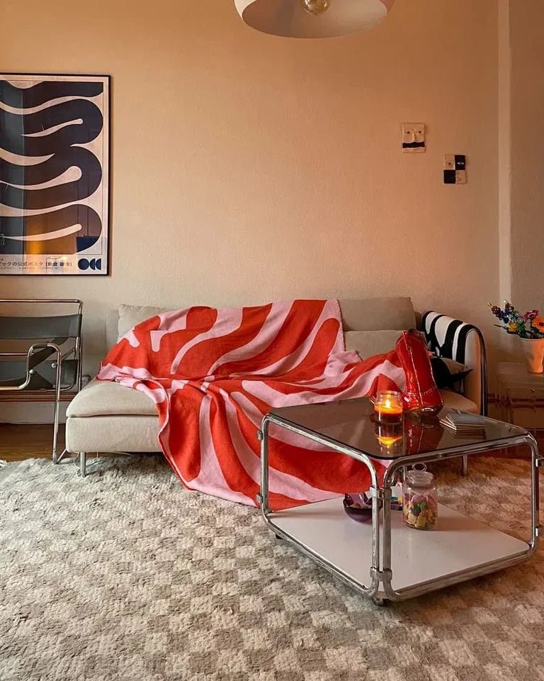 KLEKKS - KLEKKS NO. 5 Baumwolldecke in Rot/Rosa - Sofadecke - ROSA ECK