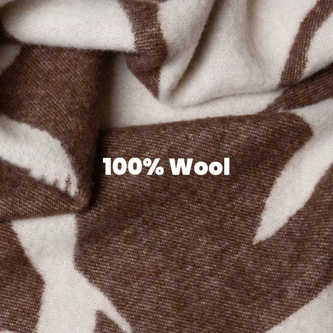 KLEKKS - KLEKKS x hannah.muehi NO. 31 Wolldecke in Braun - Sofadecke - ROSA ECK