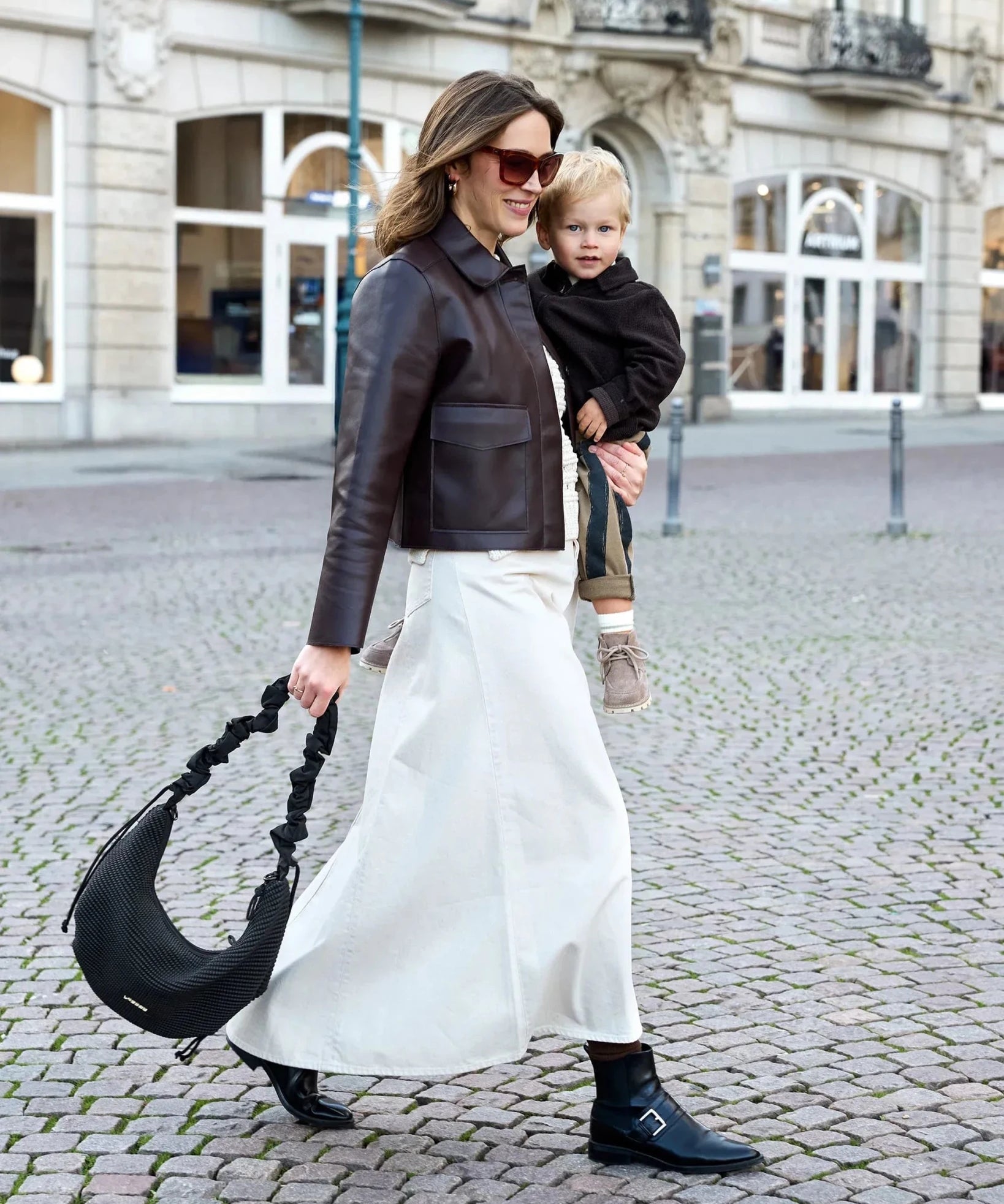 Lässig - LUNUA Wickeltasche Crossbody • Nubbed black - ROSA ECK