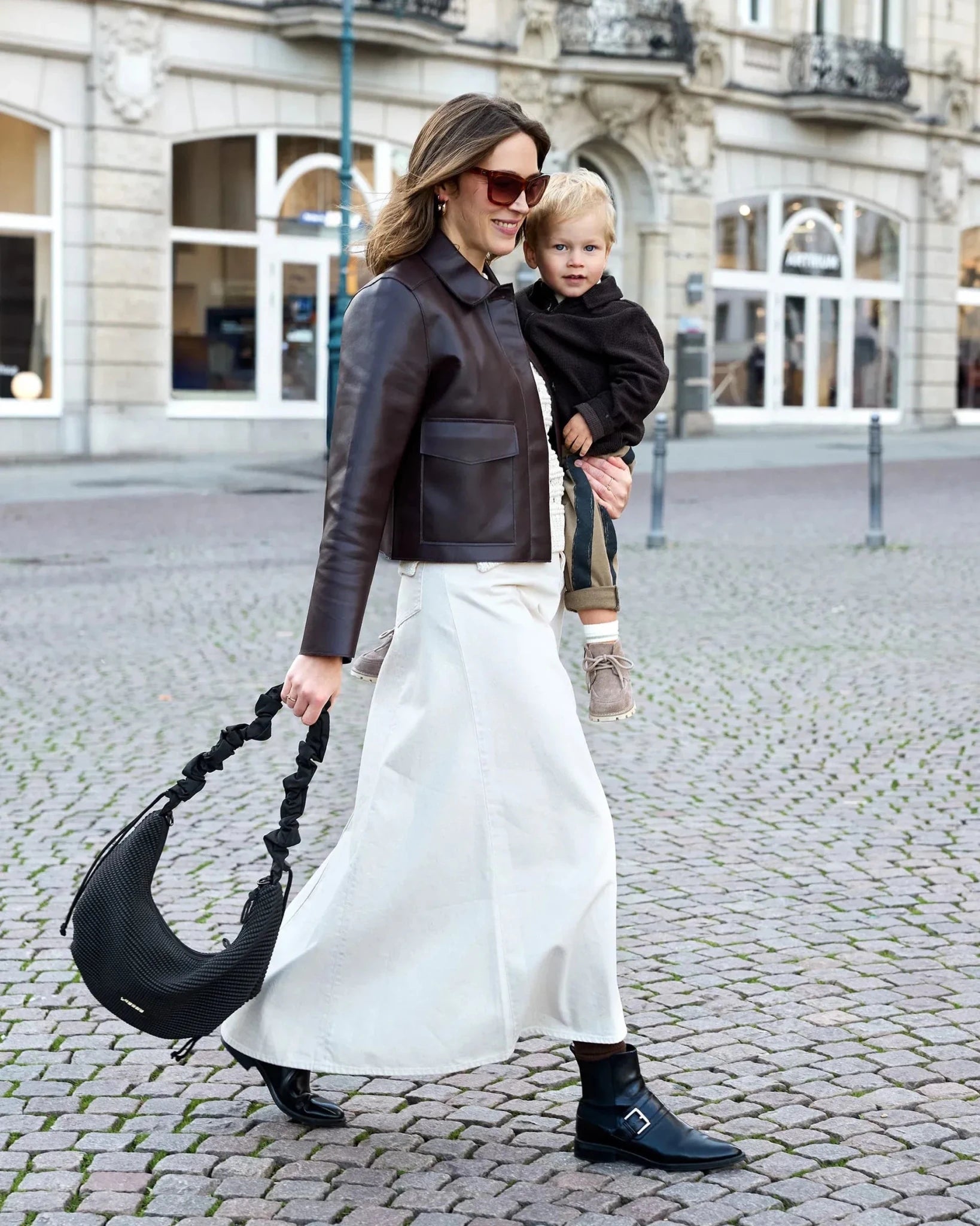 Lässig - LUNUA Wickeltasche Crossbody • Nubbed black - ROSA ECK