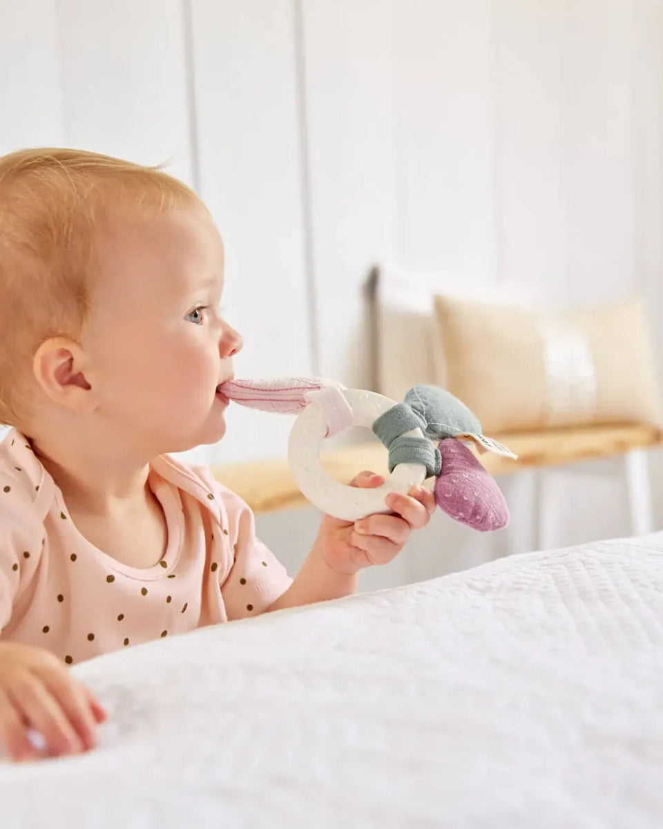 Lässig - Beißring aus Naturkautschuk • Butterfly - Babyspielzeug - ROSA ECK Concept Store