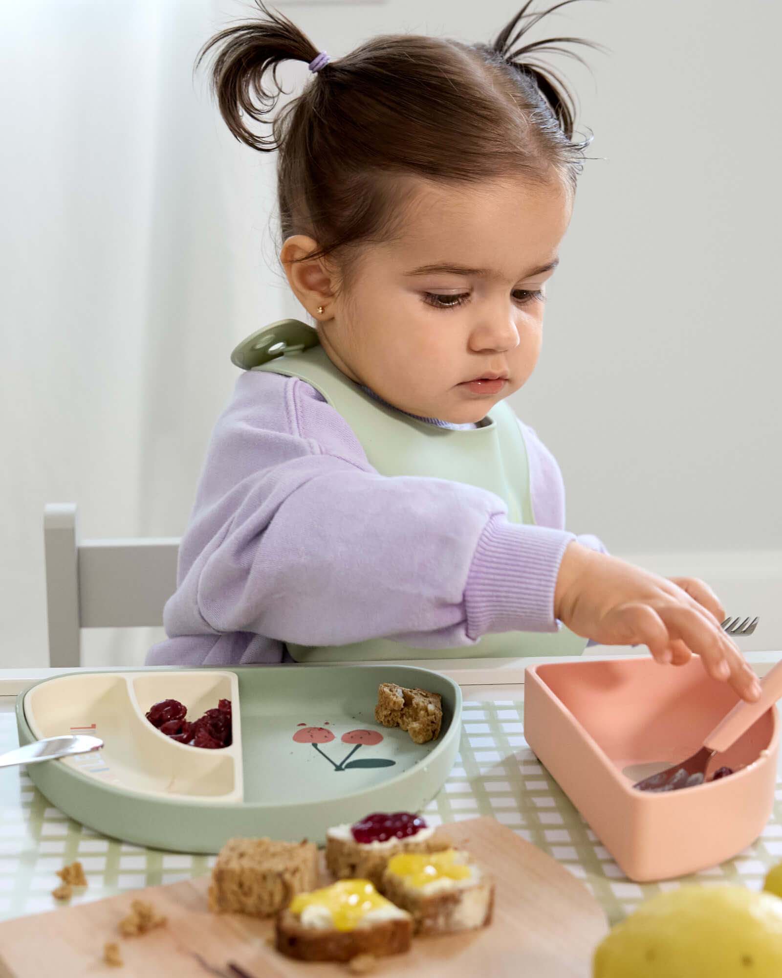 Lässig - HAPPY FRUITS Kinder Menüteller aus Silikon (3er - Set) | Kirsche - Kindergeschirr - ROSA ECK - Teller, ,