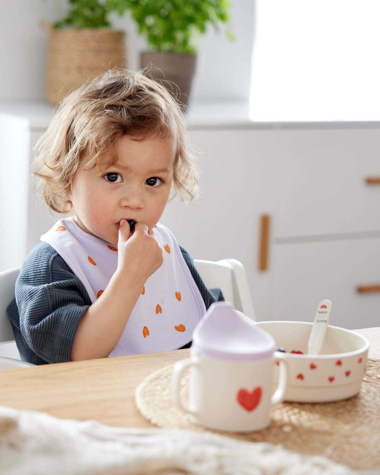 Lässig - HAPPY RASCALS Kindergeschirr (4er - Set) | Herz - Kindergeschirr - ROSA ECK - Becher, Löffel, Schüssel