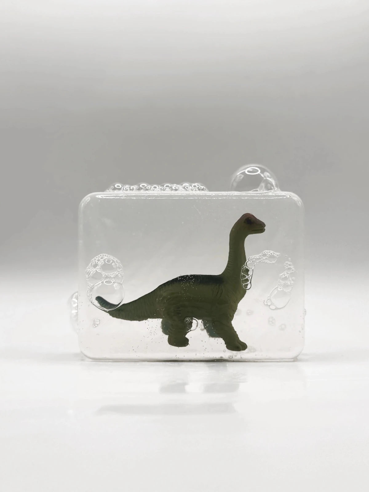 Ludi Soap - Seife mit Figur • Diplodocus - ROSA ECK