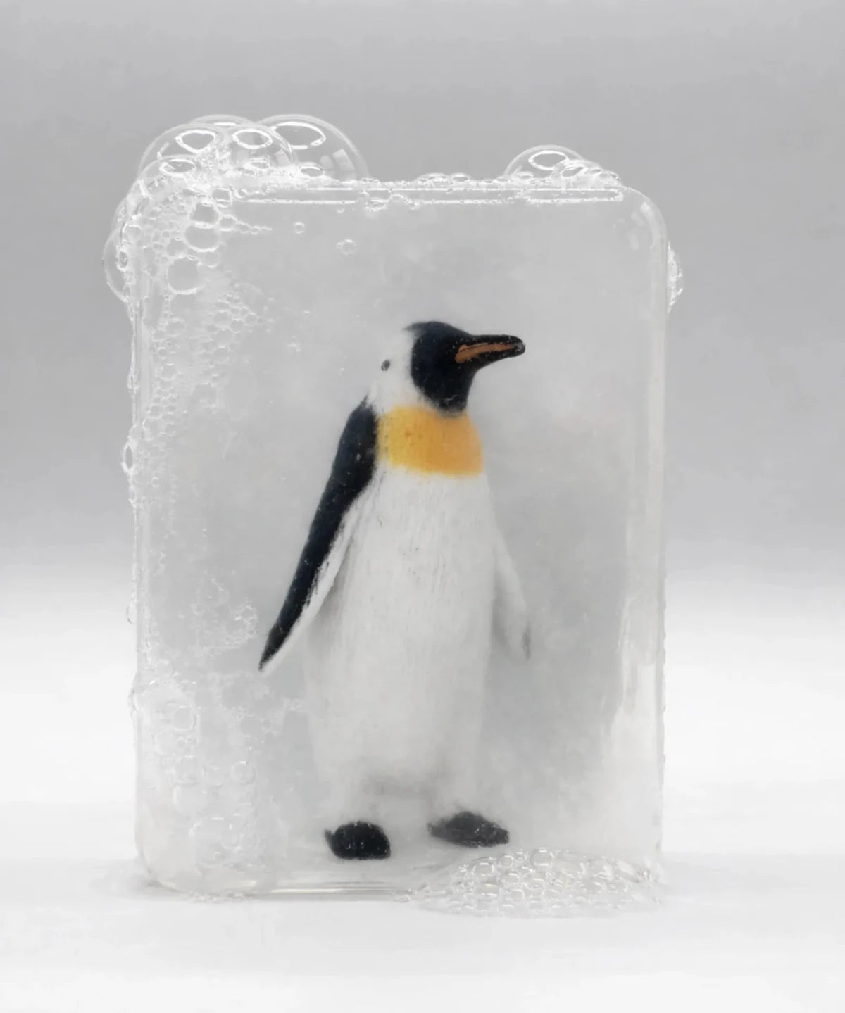 Ludi Soap - Seife mit Figur • Kaiserpinguin - ROSA ECK