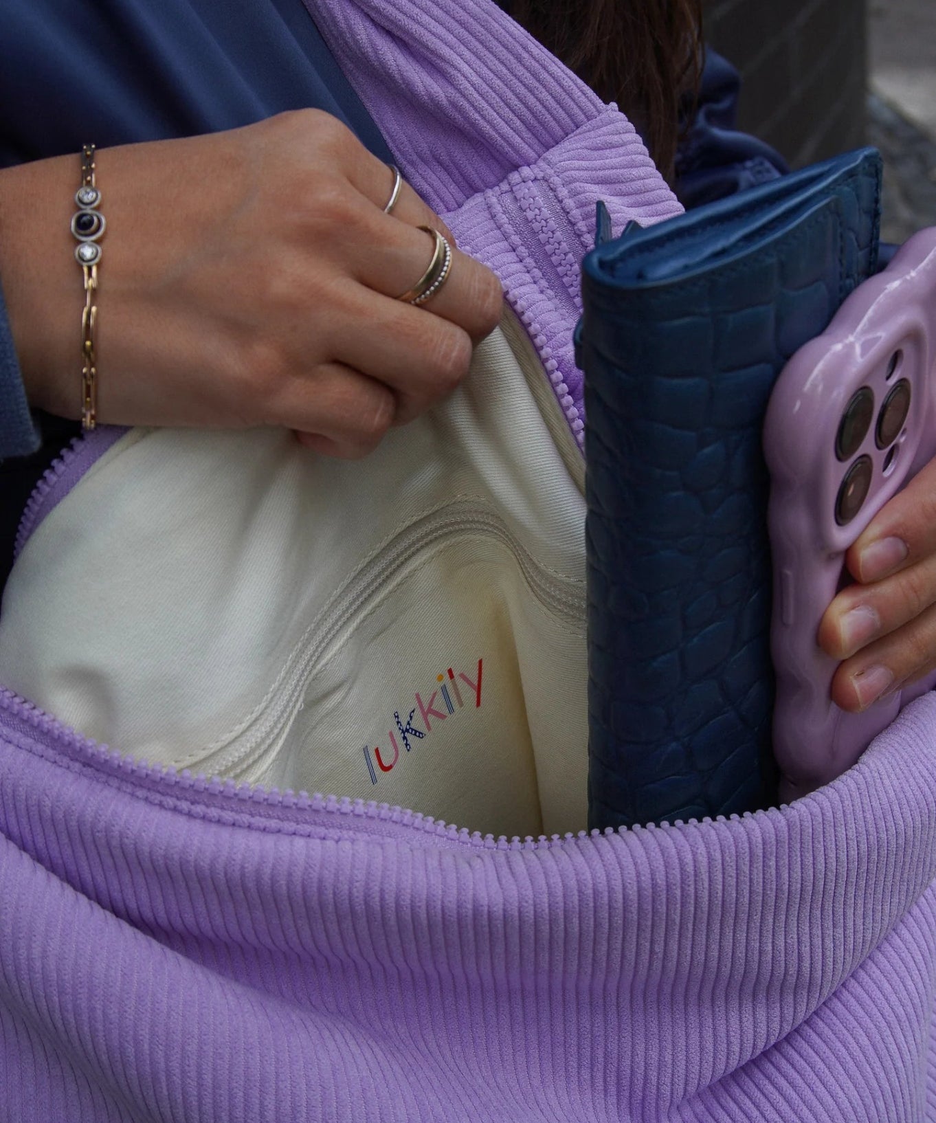 Lukkily - Lukkily Bag #1 | Cord lilac - Tasche - ROSA ECK