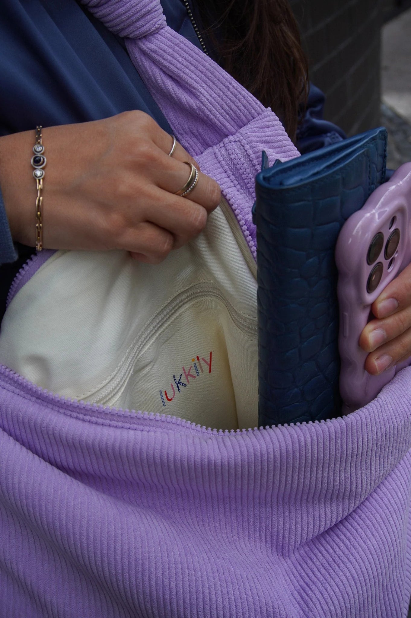 Lukkily - Lukkily Bag #1 | Cord lilac - Tasche - ROSA ECK
