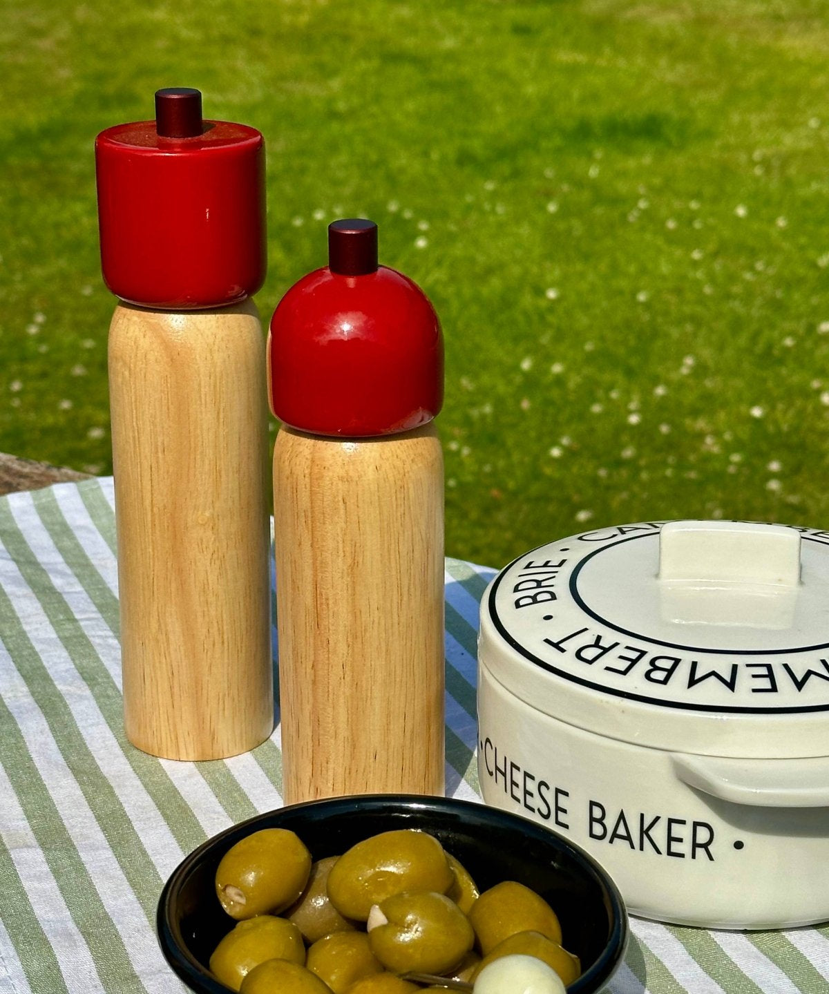 MAEGEN - Medium Salzmühle/Pfeffermühle • Rot - Salz - & Pfeffermühle - ROSA ECK