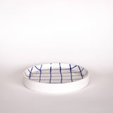 Magazin Minori - GRID Kleiner Teller mit Linienraster • mare blue - Teller - ROSA ECK Concept Store