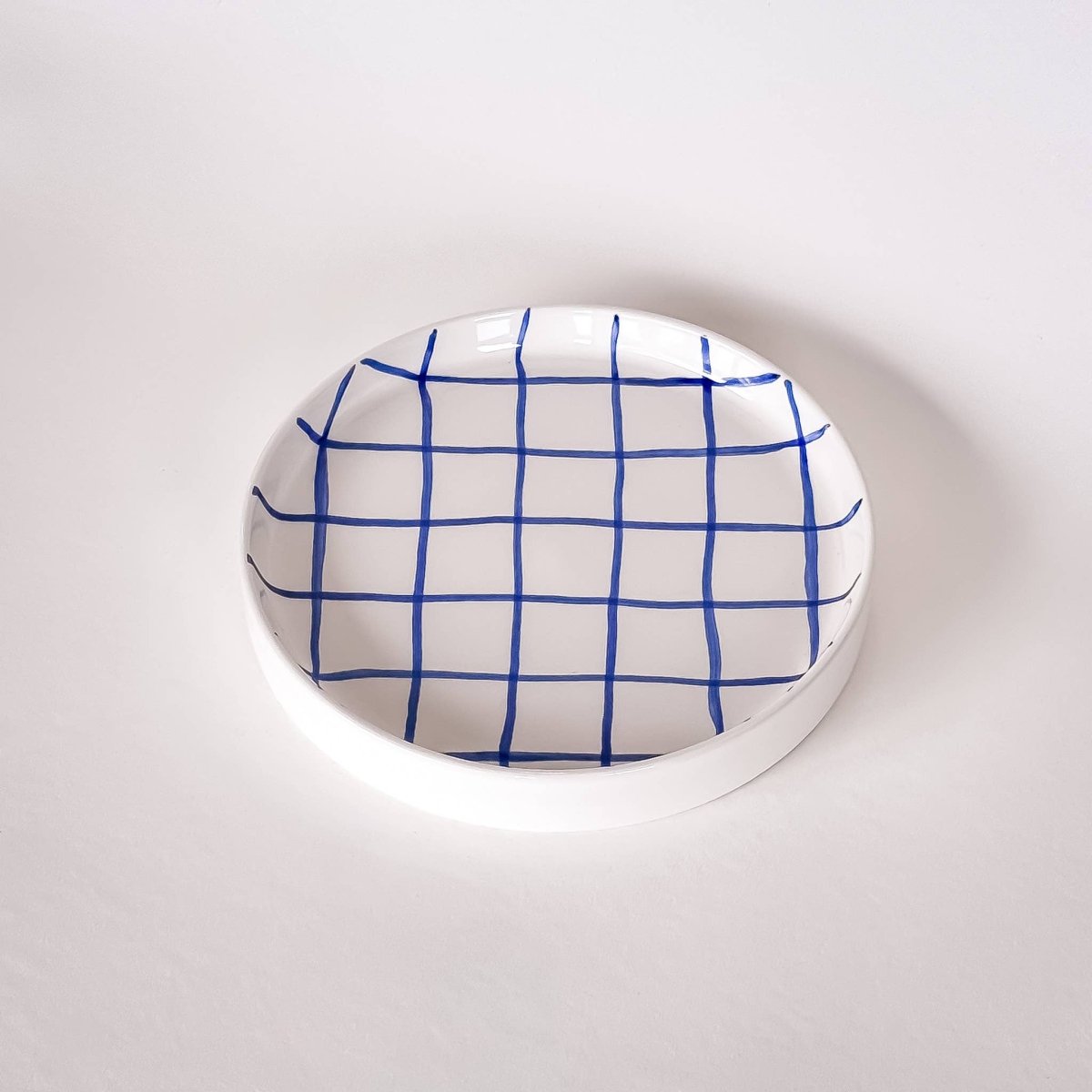 Magazin Minori - GRID Kleiner Teller mit Linienraster • mare blue - Teller - ROSA ECK Concept Store