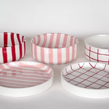 Magazin Minori - GRID Kleiner Teller mit Linienraster • tramonto red - Teller - ROSA ECK Concept Store