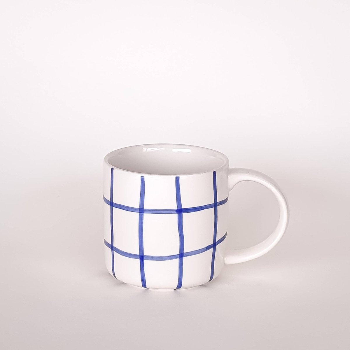 Magazin Minori - GRID Tasse mit Linienraster • mare blue - Kaffee - und Teetasse - ROSA ECK Concept Store