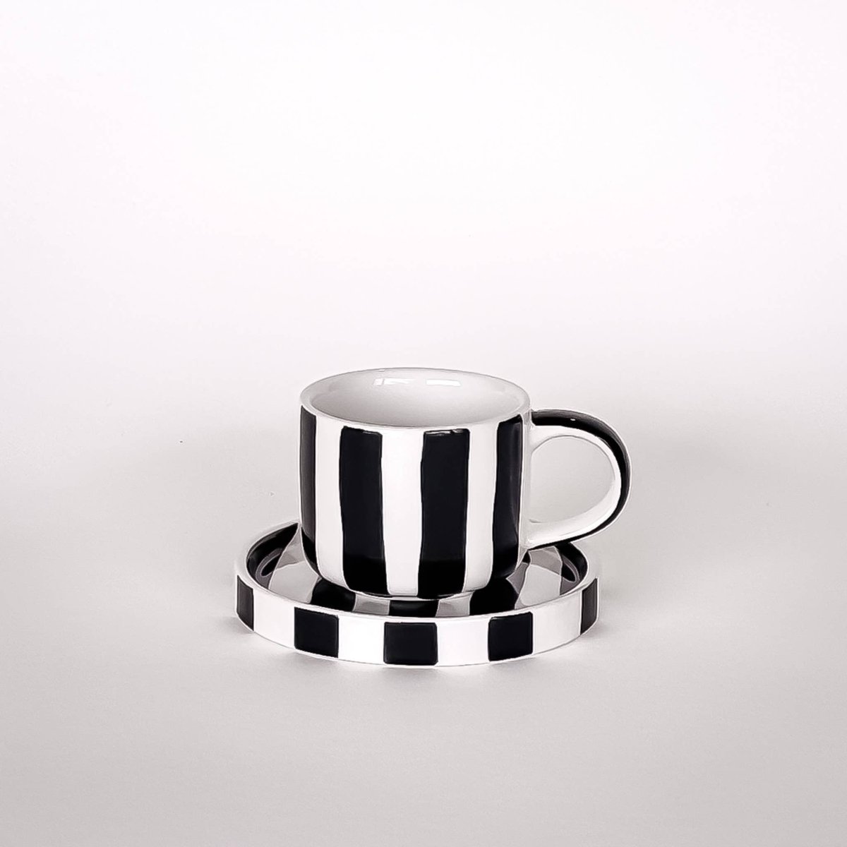 Tassen & Becher für Kaffee & Tee