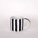 Magazin Minori - STRIPES Tasse mit Streifen • vulcano black - Kaffee - und Teetasse - ROSA ECK Concept Store